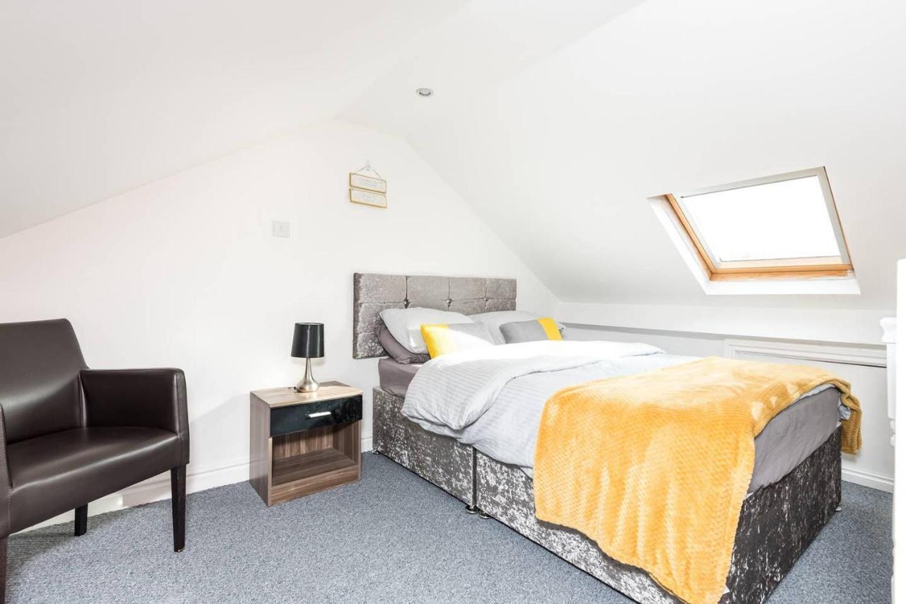 The Queen Vic - Near The Racecourse Villa York Luaran gambar